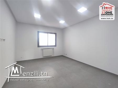 Bureau Karlie à Louer à Ain Zaghouan Nord