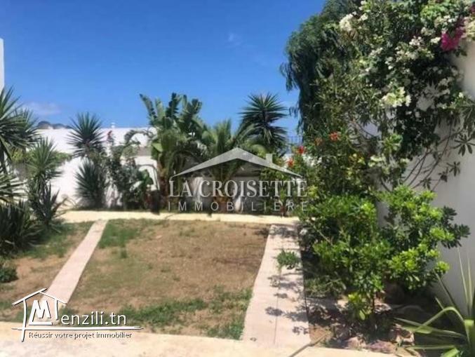 Rez-de-chaussée S4 meublé à La Marsa MRCL0008