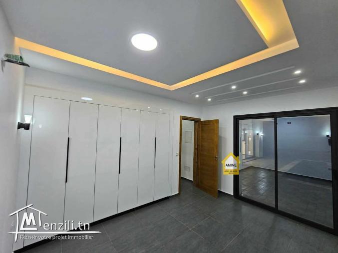 Luxueuse villa contemporaine avec piscine à vendre proche la mer à Djerba
