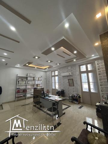 Appartement S+2 Rénové Neuf de 112 m2 au 2ème Étage - Rue de Marseille, Tunis