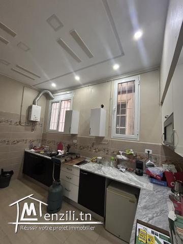 Appartement S+2 Rénové Neuf de 112 m2 au 2ème Étage - Rue de Marseille, Tunis