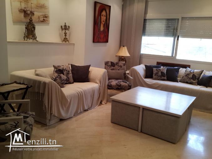 A Louer à Nord Hilton étage de villa avec terrasse et jardin privé