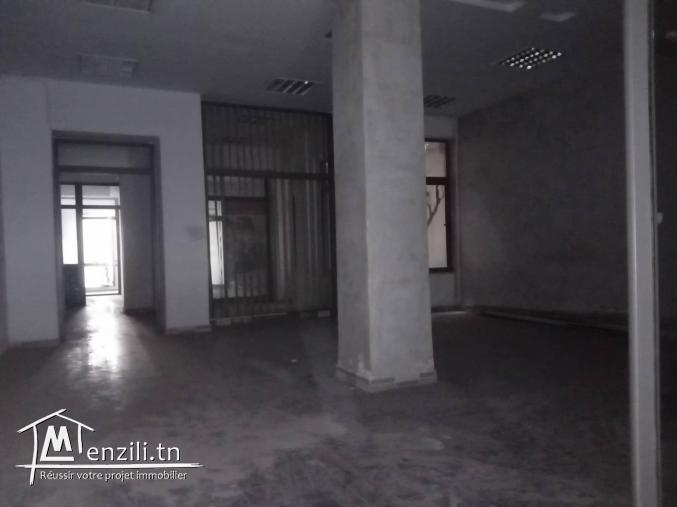 Local commercial à louer RDC sur avenue de la liberté niveau place pasteur