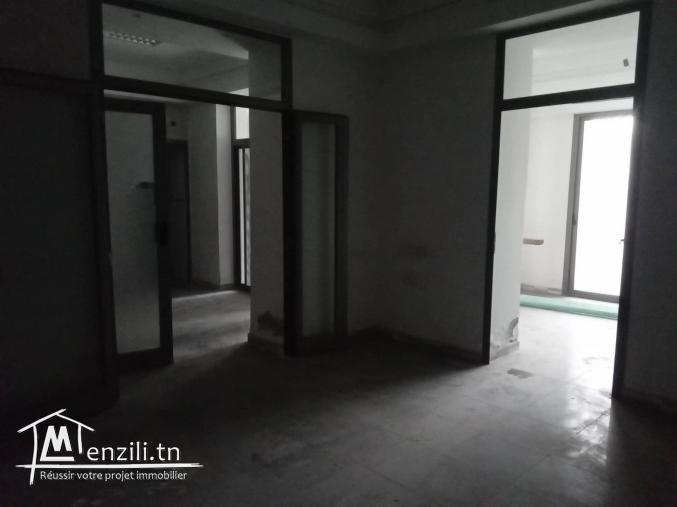 Local commercial à louer RDC sur avenue de la liberté niveau place pasteur