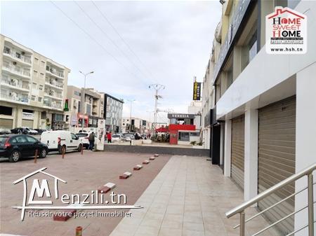 Local Northwestern à Louer à La Soukra