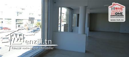 Showroom Melbourne à Louer à La Soukra