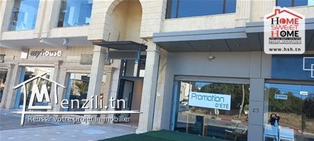 Showroom Melbourne à Louer à La Soukra