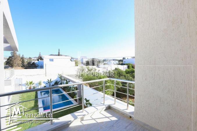 A vendre à Hammamet Nord une villa s+4