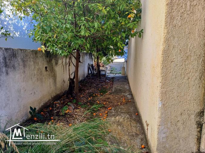 منزل للبيع في وسط مدينة طبرقة