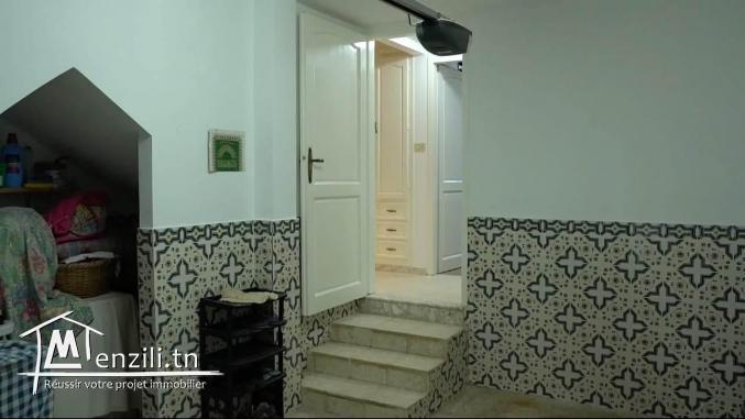 للبيع فيلا طريق المطار كلم 4,5 صفاقس.(قرب كلية الاداب)