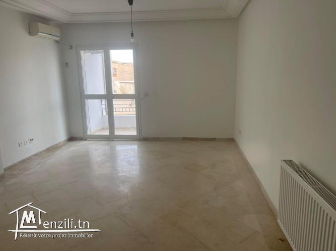 S+3 à vendre La soukra choutrana (pres de AZIZA sidi salah)