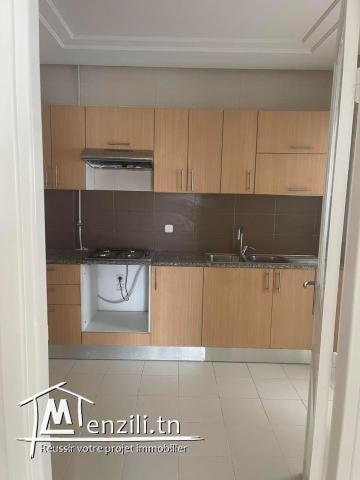 S+3 à vendre La soukra choutrana (pres de AZIZA sidi salah)