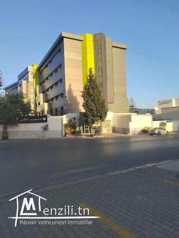 Villa à vendre possible pour usage commercial à El Manar 2