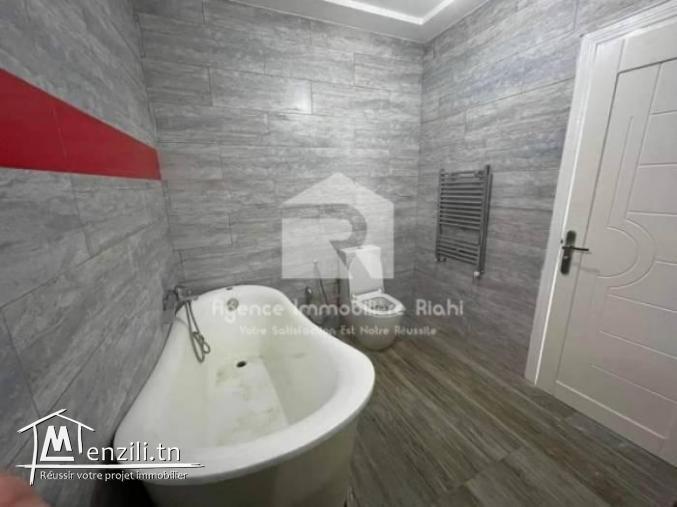 Un sublime appartement S2 au 3éme étage avec ascenseur à Kantaoui sousse