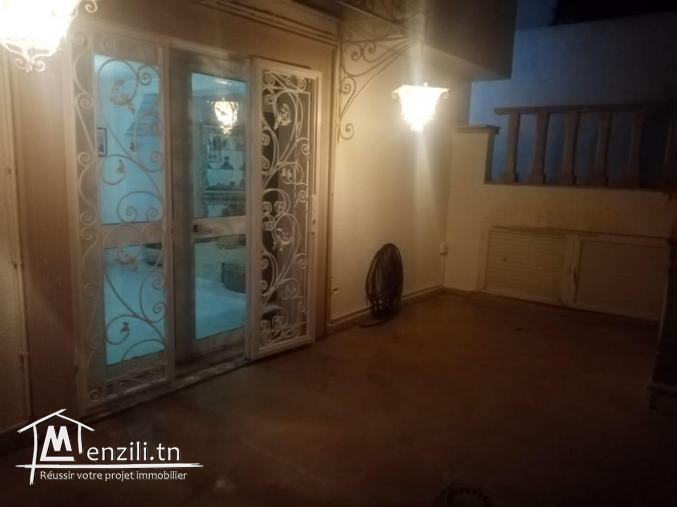 S1 tres propre meuble super emplacment marsa ville