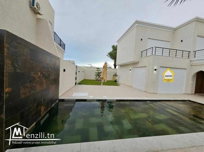 A vendre villa de luxe proche de centre ville Midoun Djerba