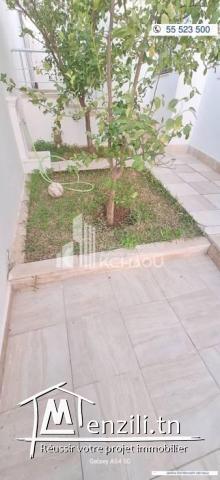 A louer RDC villa s4  au jardin d'El Menzah 2 à 2min de l ISC