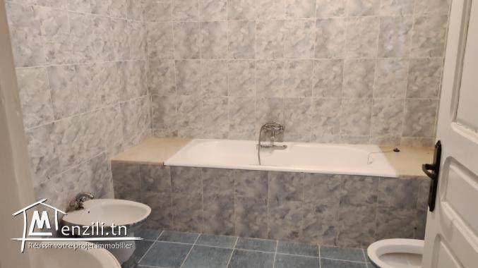 منزل طابقين له شهادة ملكية خاصة