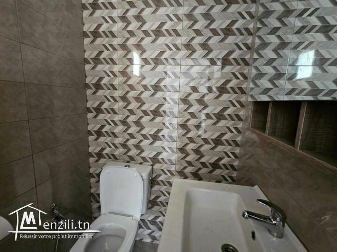 Grande belle villa avec piscine pour location annuelle à Midoun Djerba