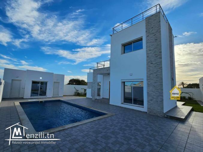 Grande belle villa avec piscine pour location annuelle à Midoun Djerba