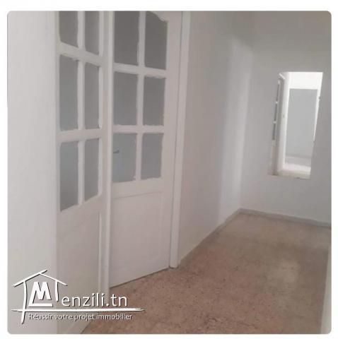 منزل من طابقين في حمام الأنف