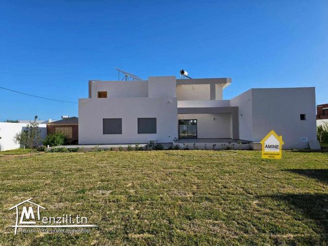 Villa de luxe avec piscine à vendre à Midoun Djerba
