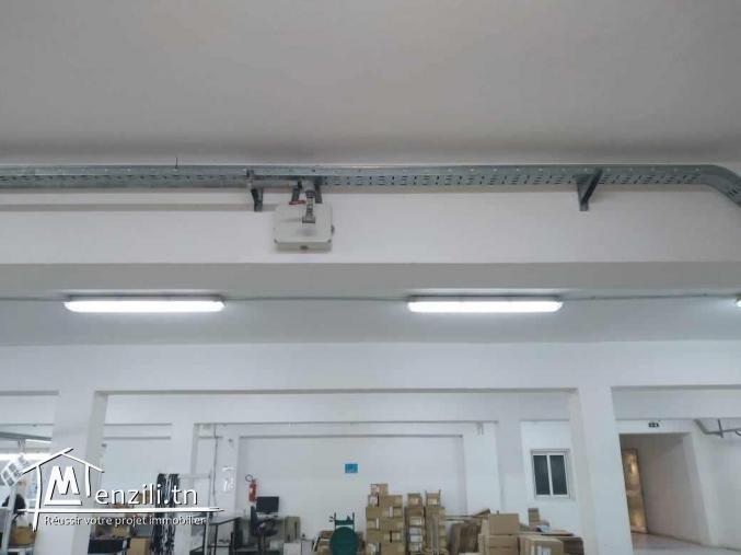 Local industriel à Tunis Sud