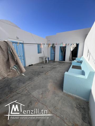 2 villas,houch arabe et écuries à vendre à hachane djerba