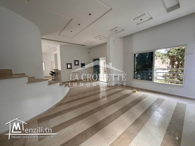 Duplex s3 avec terrasse a Gammarth Réf ZDL0584