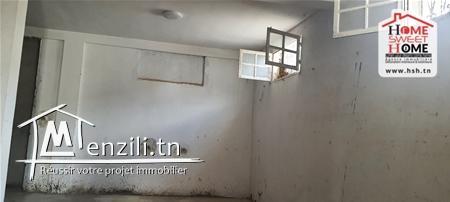 Dépôt Albania à Louer à La Soukra