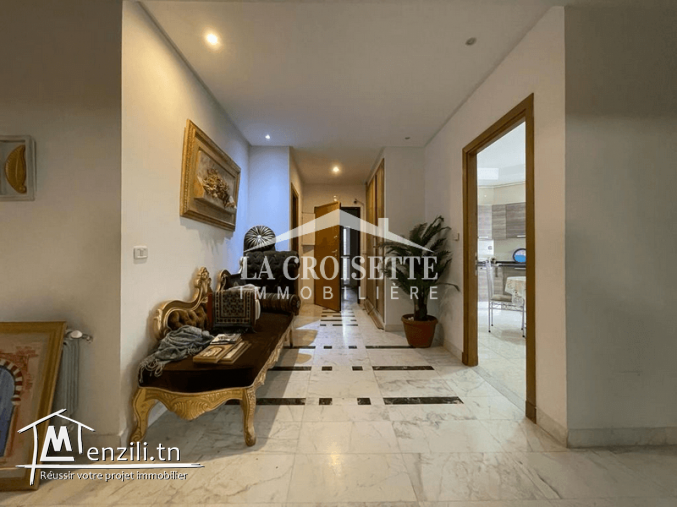 Un appartement s+4 aux berges du lac mav1153