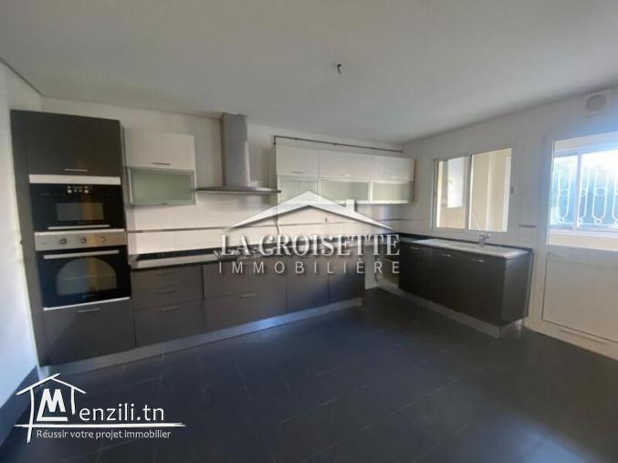 Duplex s+4 Avec Jardin Et Piscine MDL0267