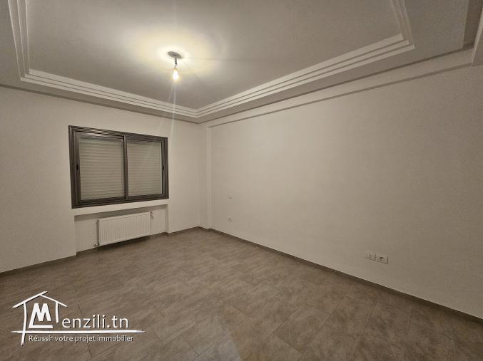 À louer un appartement S+3 jamais habité