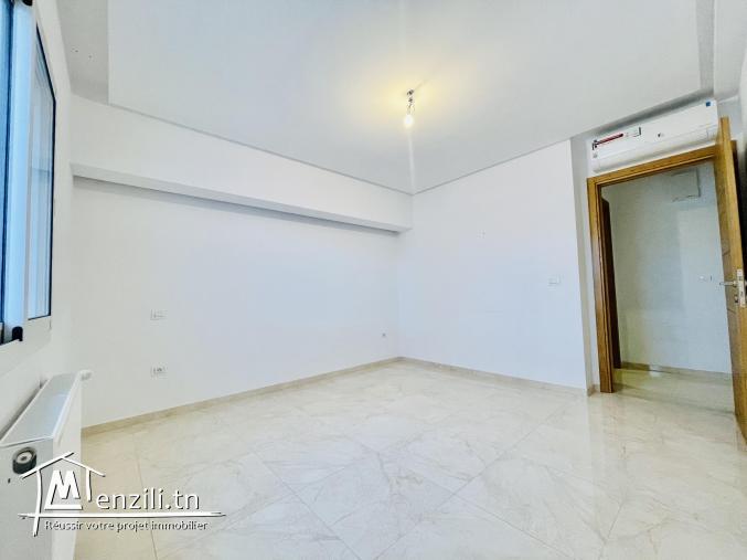 A louer S1 avec grande terrasse à menzah 9c