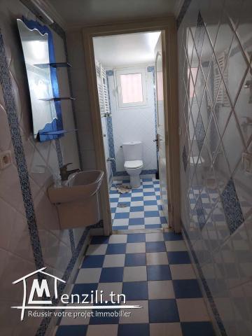 Maison à vendre Ariana - 2 étages de villas indépendants, jardin, 2 garages