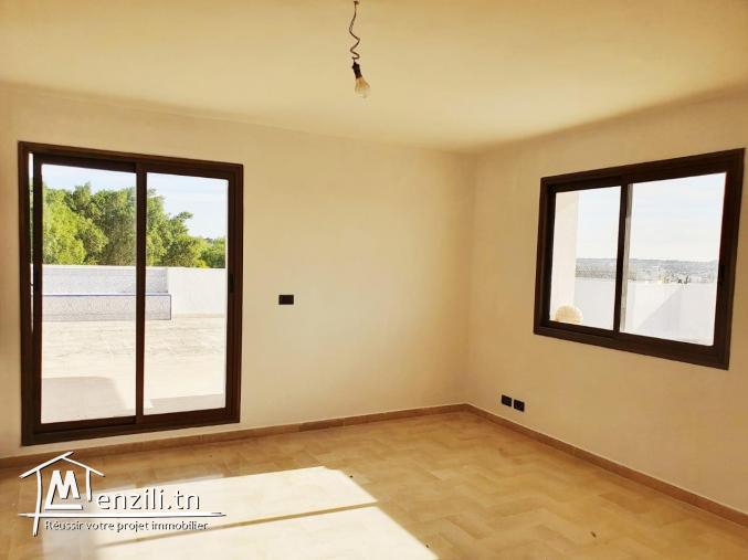 à louer une villa s+4 à gammarth