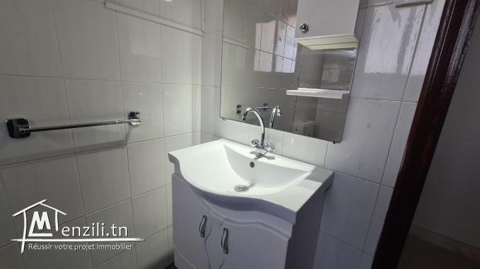 une villa s+4 à la marsa nassim