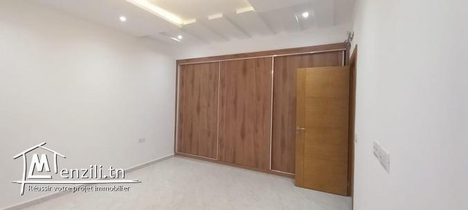 A Vendre Une Villa S5 Avec Piscine