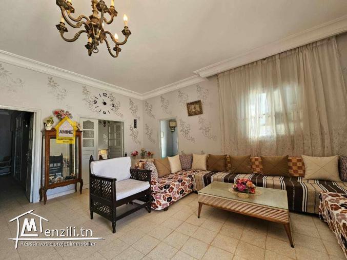 A vendre grande villa avec studio sur un grand terrain à Midoun Djerba