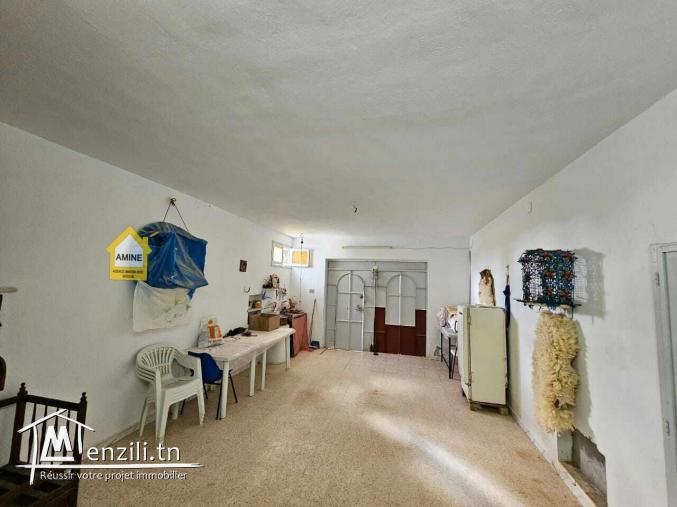 A vendre grande villa avec studio sur un grand terrain à Midoun Djerba