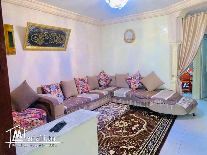 منزل للبيع في إقامة الأحمدي بالمحمدية ولاية بن عروس