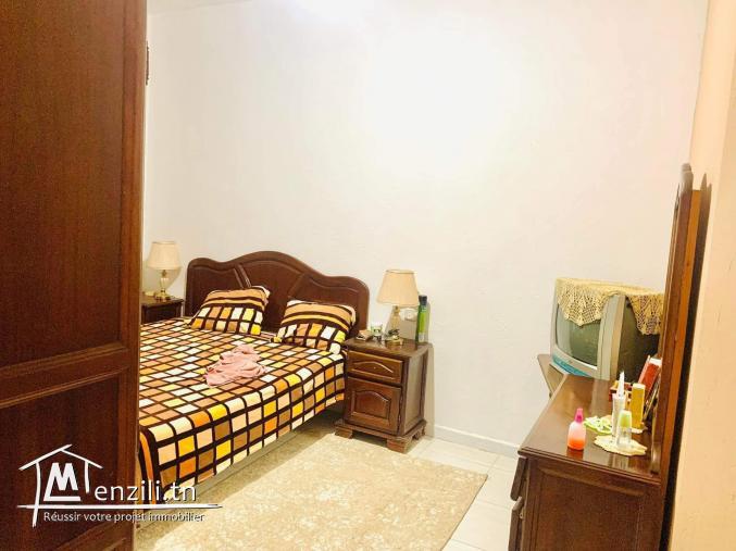 منزل للبيع في إقامة الأحمدي بالمحمدية ولاية بن عروس