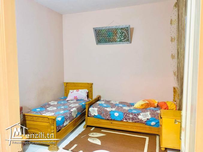 منزل للبيع في إقامة الأحمدي بالمحمدية ولاية بن عروس