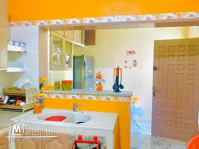 منزل للبيع في إقامة الأحمدي بالمحمدية ولاية بن عروس