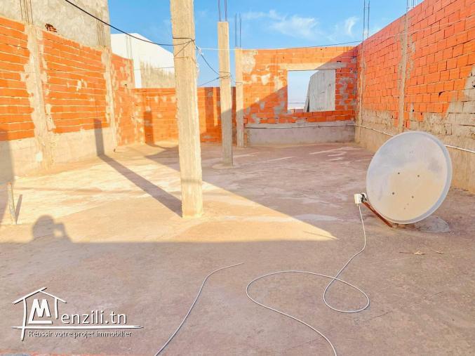 منزل للبيع في إقامة الأحمدي بالمحمدية ولاية بن عروس