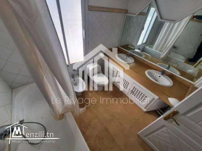 villa a carthage située dans un quartier résidentiel a Carthage.