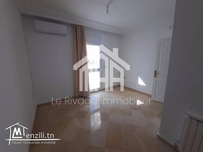 villa a carthage située dans un quartier résidentiel a Carthage.