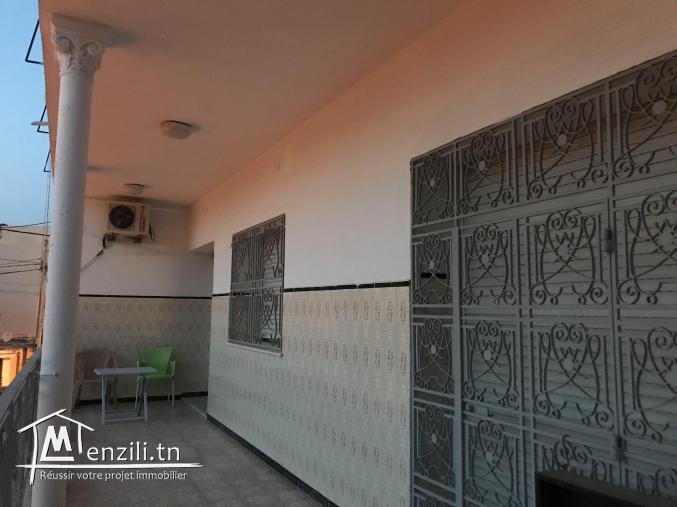 A louer un étage de villa à usage bureautique