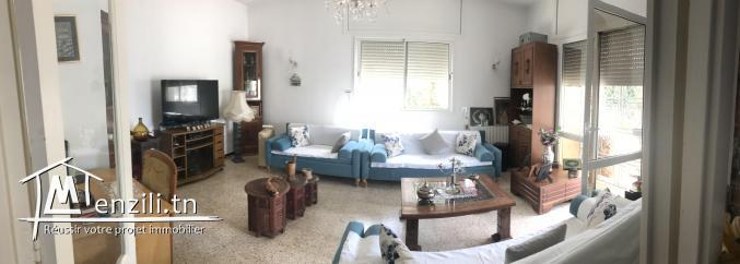 A louer un étage de villa à usage bureautique