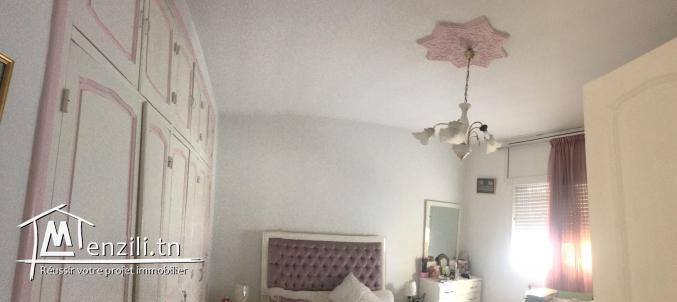 A louer un étage de villa à usage bureautique